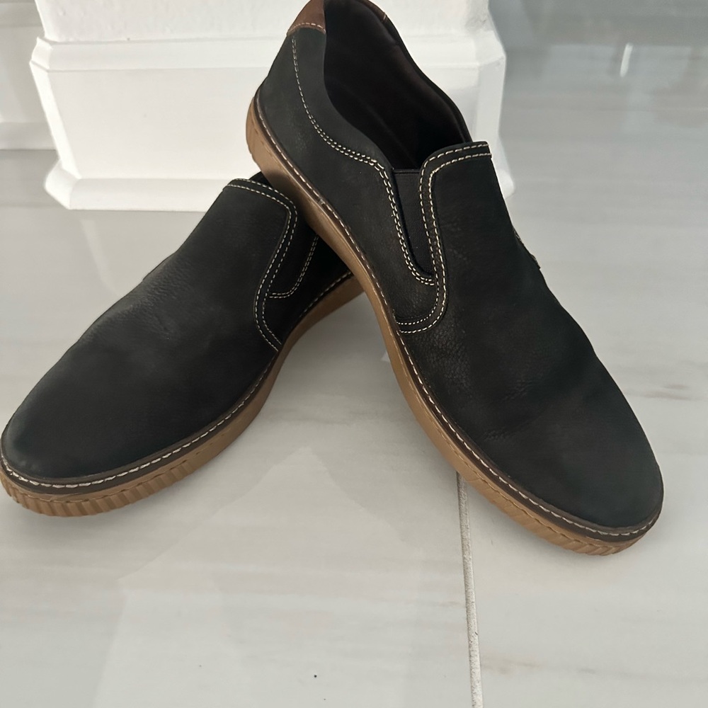 Johnston and Murphy Men’s Sheepskin Leather Slip On